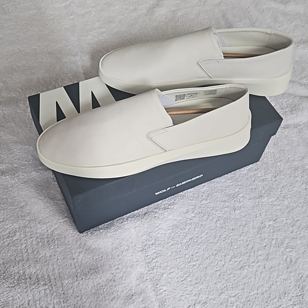 NWT Unisex - Wolf & Shepherd White Cruise Slip-On Shoes